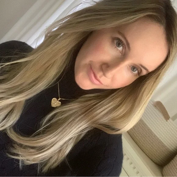 Dove Heart Necklace | 18k Gold Filled - Picture 2 of 8